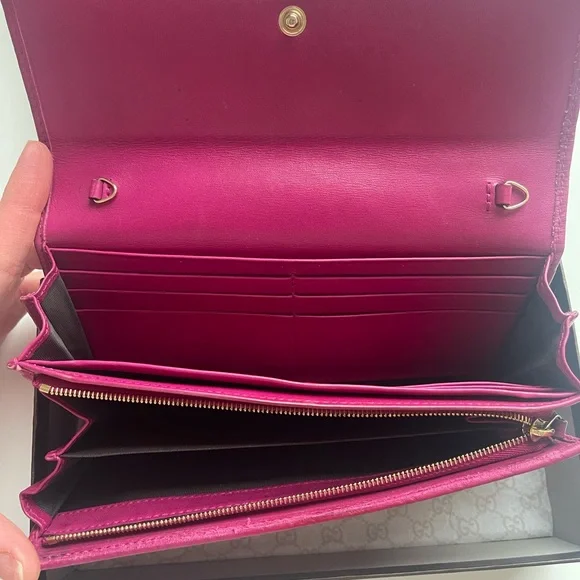 Gucci Wallet Microguccissima Leather Chain color Fuchsia Pink limited Edition
